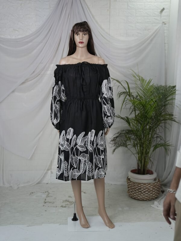 Offshoulder black Midi Dress